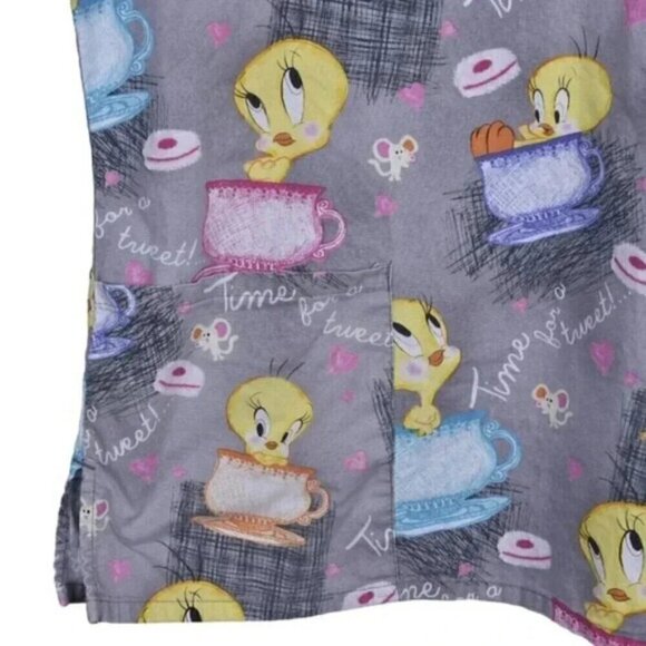 Looney Tunes Tweedy Bird Scrub Top Time For  Tea Teacup Gray Large - Picture 2 of 10